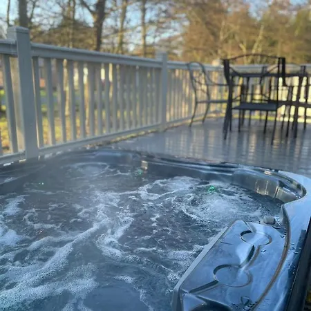 Brackencroft With Hot Tub * York