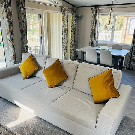 Brackencroft With Hot Tub *